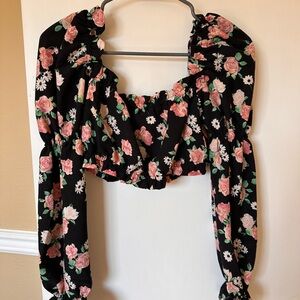 H&M Black Puff Sleeve Crop Top